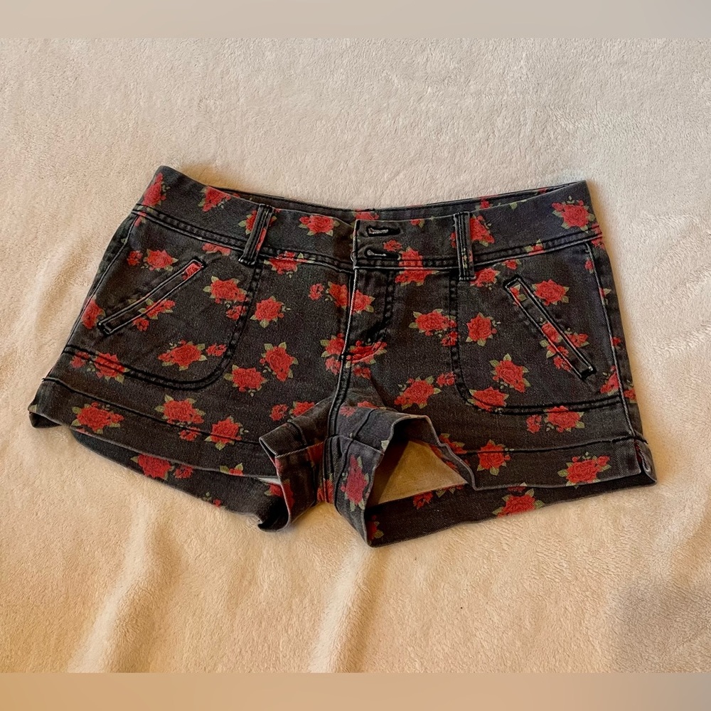 Guess Jeans hot pants - washed out rose print